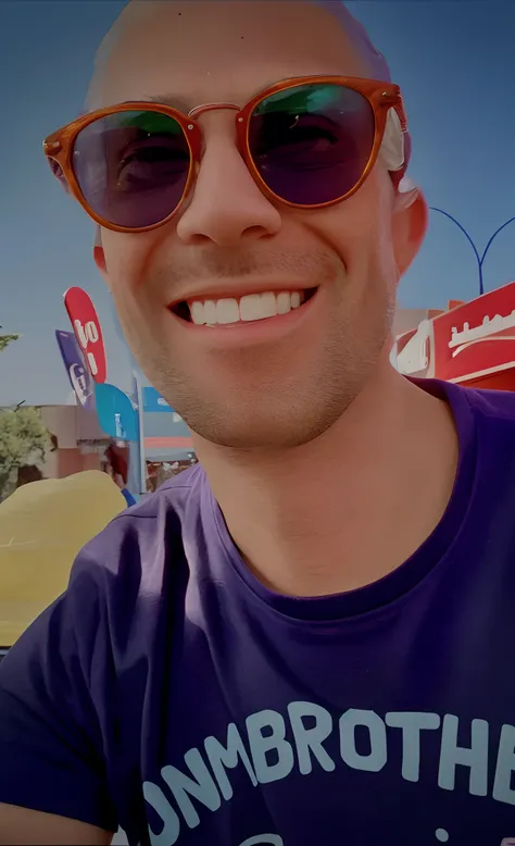 Smiling man in sunglasses with a purple shirt and blue shirt, selfie de um homem, Foto selfie 8k, muito bobo olhando, iphone selfie, smiling at camera, muito ligeiramente sorridente, happily smiling at the camera, smiling at camera, com leve restolho, star...