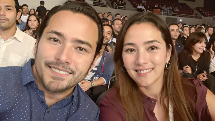 Theres two people who are sitting in a crowd together, foto do perfil, momma and papa, audience selfie, imagem de perfil, Fotografia tirada em 2 0 2 0, audience in the background, foto de perfil, foto de perfil, imagem de qualidade muito baixa, Pablo Carpi...