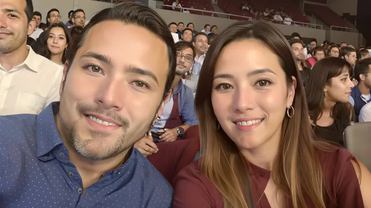 Theres two people who are sitting in a crowd together, foto do perfil, momma and papa, audience selfie, imagem de perfil, Fotografia tirada em 2 0 2 0, audience in the background, foto de perfil, foto de perfil, imagem de qualidade muito baixa, Pablo Carpi...