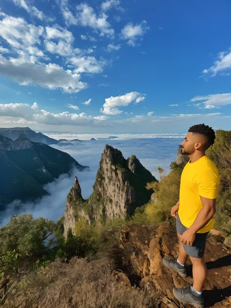 Arafed man standing on a mountain looking at the view of the valley below, no topo de uma montanha, no topo de uma montanha, Olhando para as montanhas, Caminhando sobre as nuvens e o nevoeiro, em frente a uma montanha, no topo de uma montanha, Standing on ...