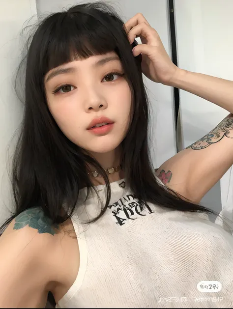 Un primer plano de una mujer con cabello largo y un tatuaje en el brazo, 🤤 girl portrait, Ella tiene el pelo negro con flequillo, beautiful asian girl, flequillo largo y recto, ulzzang, Asian girl, chica linda-fina-cara, flequillo recto, con flequillo, Chi...