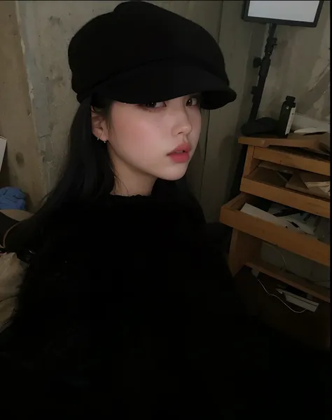 Theres a woman in a black hat and a black sweater, ulzzang, con sombrero, Sakimichan, Chiho, Heonhwa Choe, Blackpink Jennie, Kiko Mizuhara, Bae Suzy, Jinyoung Shin, Sui Ishida con cabello negro, Chica coreana, Cara perfecta ), con negro, Seseon Yoon