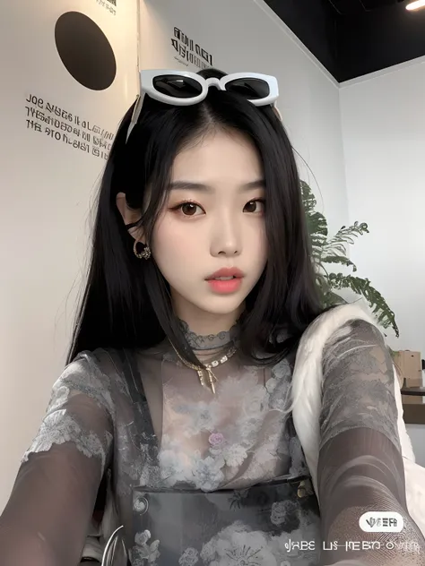 A closeup of a woman with sunglasses on her head, Ulzzang, linda mulher coreana jovem, cruel korean goth girl, menina coreana, Mulher sul-coreana bonita, mulher coreana jovem bonita, jennie blackpink, branco hime corte penteado, Jinyoung Canela, Heonhwa Ch...