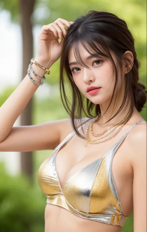 top-quality、ultra-detailliert、patterned  bikini、Silver necklace、Gold Bracelet、Funny hairstyles:1.5