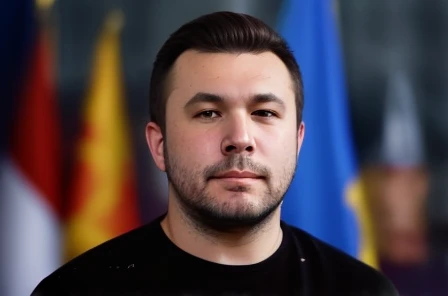 Bearded、Close-up of a man wearing a black shirt, Rutkovsky, Volodymyr Zelensky, Matteo Salvini, Ivan laliashvili, Rya Bobychev, Vsevolod Ivanov, Mircea Susiu, Bogdan Reznenko, Aykut Aydogdu, Anton Migurko