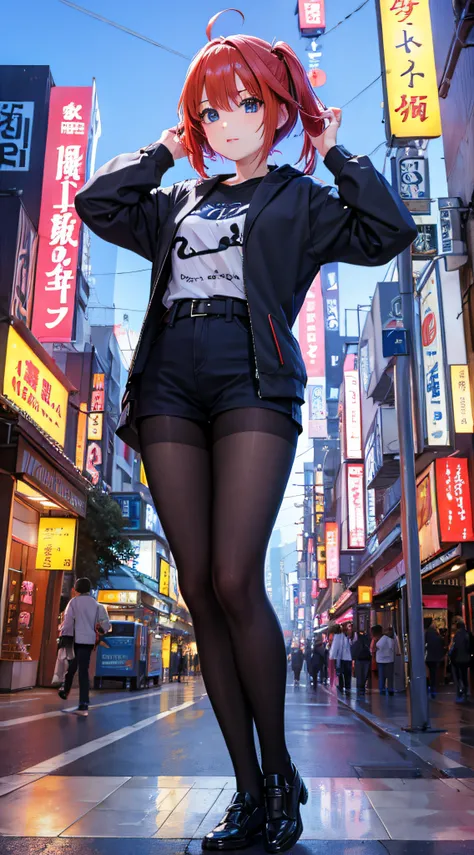 itsuki Nakano,Pose sexy,ropa futurista,ciudad