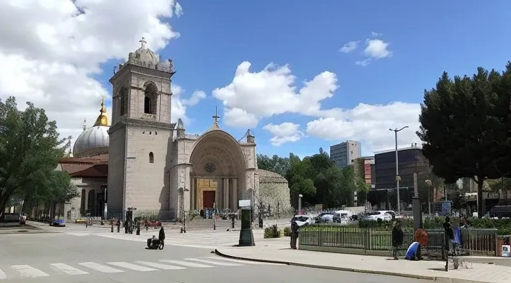 La gente camina por una Plaza frente a una iglesia., Plaza, Neo - Arquitectura Andina, Arquitectura neoandina, iglesia, En Chuquicamata, Quechua!!, Quechua, ivan bolivian, Quechua!, catedral, Iglesia Catedral, Old cathedral behind it, edad, Muira, Historic...