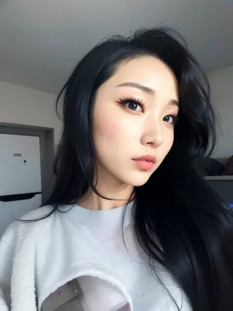 mulher arafada com longos cabelos pretos vestindo uma camisa cinza, korean symmetrical face, Mulher sul-coreana bonita, cruel korean goth girl, menina coreana, Mulher coreana, maquiagem coreana popular, maquiagem sul-coreana popular, linda mulher coreana j...