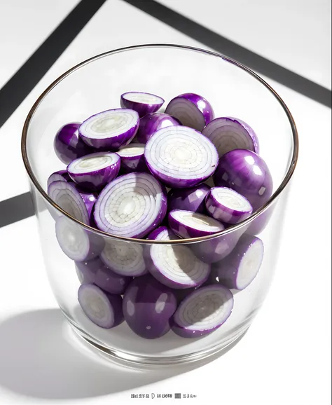 （Best quality at best，8K，tmasterpiece：1.3），without humans，clear glass bowl，There are some purple onion slices in it, onion slices, onion slices, blend, de tarhepodroso, intense detail, on the white background, Clear detail, professional,（hyper realisitc：1....