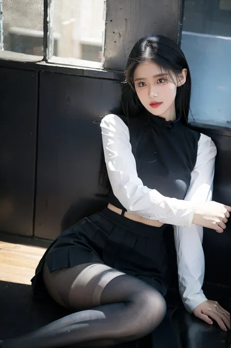 The most real，One wears a black hip skirt，black lence stockings，White color blouse，Very seductive expression，Currently ahead，perfect bodies