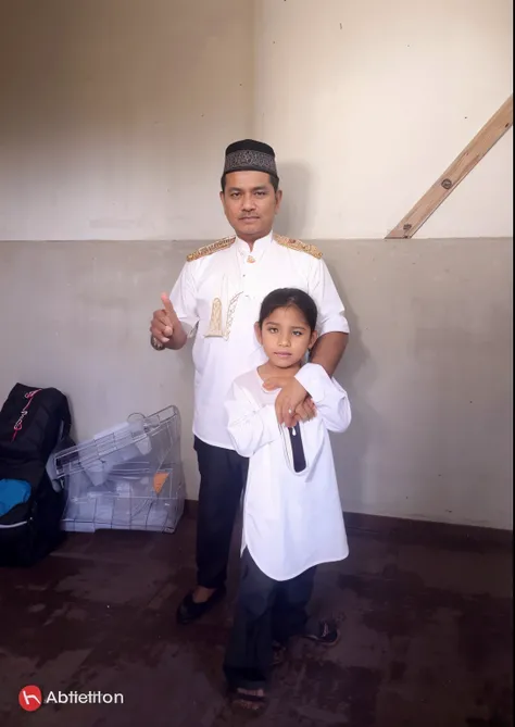 Ayah dan anak dengan latar masjid yang indah