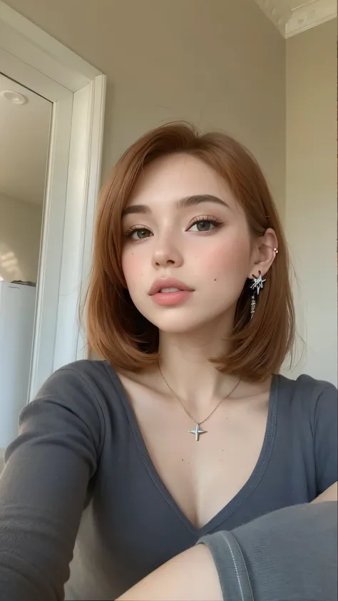 un primer plano de una mujer con un collar de cruz y aretes, Retrato Sophie Mudd, better known as amouranth, Amouranth, Foto de perfil de la foto de cabeza, joven hermosa Amouranth, pelirroja corta, Cabello corto de cobre, short brown hair and large eyes, ...