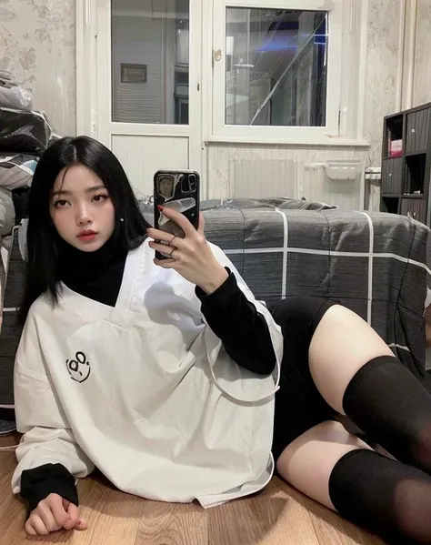 There is a woman sitting on the floor taking a photo, Ulzzang, cruel korean goth girl, 🤤 retrato da menina, Modelo do Instagram, menina coreana, goth girl aesthetic, com cabelos longos, branco e preto, Menina anime na vida real, Roupa aberta v peito, 8k)),...