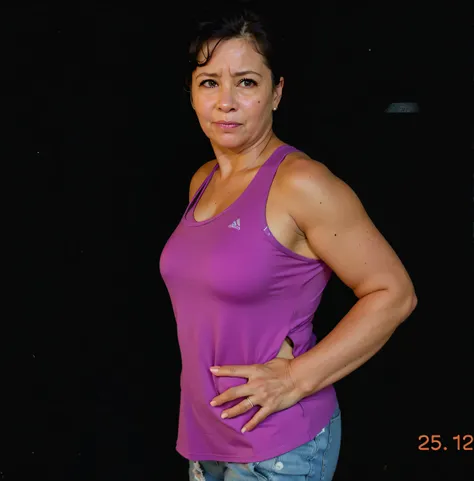 There is a woman in a purple shirt posing for a photo, foto fit, 3 0 anos mulher, (38 anos), in good physical shape, photo from behind, 4 5 I, ela tem cerca de 50 anos, recorte de meio corpo, Mulheres de 40 anos, ela tem cerca de 40 anos, ela tem cerca de ...