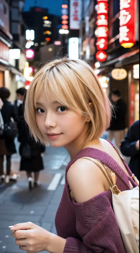 short-hair、a blond、Women in Japan