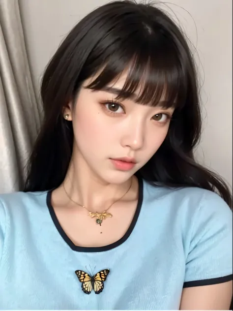 a close-up of a woman with a butterfly around her neck, maquiagem coreana popular, maquiagem sul-coreana popular, she has black hair com franja, Ulzzang, neat hair com franja, Lalisa Manobal, young adorable korean face, com franja completa, wan adorable ko...