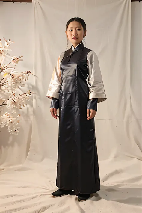 A late Qing maid wearing a winter cotton robe，femele，robe，True pleats，Poor peasants