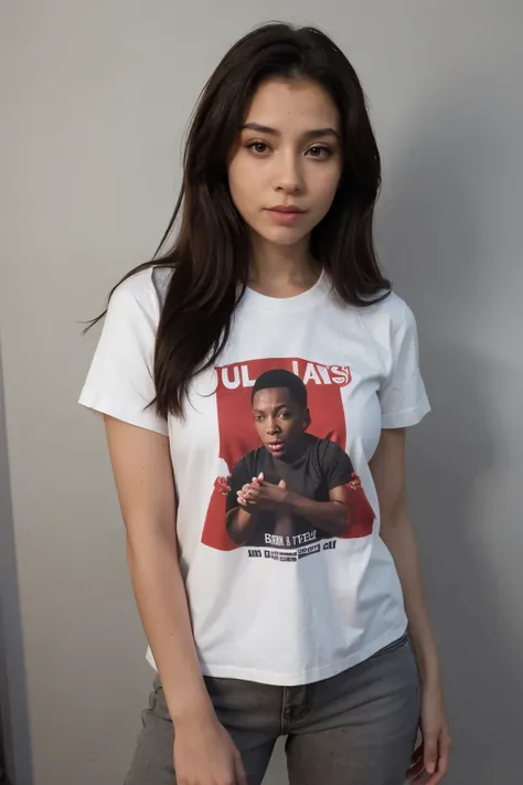 Um garoto de cabelos negros, pele clara como a neve, lindos olhos azuis cristalinos, ele esta usando uma camisa vermelha de manga compridas, uma calca cargo e um air jordan vermelho e preto