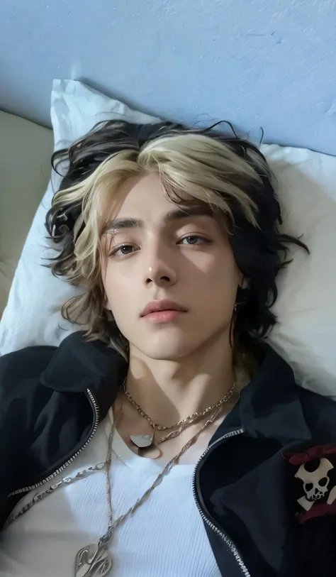 Hombre arafed acostado en la cama con un collar de calavera y tibias cruzadas, timothy chalamet, xqc, portrait of timothy chalamet, tommy 1 6 years, taken in the early 2020s, androgynous face, 1 7-year-old boy with a thin face, androgynous person, beautifu...