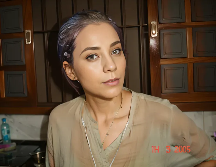 There&#39;s a woman standing in the kitchen dyeing her hair, cerca de 35 anos, high resolution, alta qualidade, obra-prima, 8k.