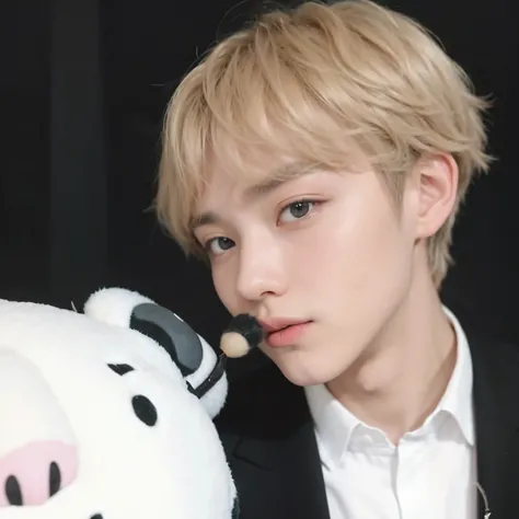 Taehyung con un osito de peluche blanco y una chaqueta negra, taehyung, kim tae hyung, taehyung kim, kim taehyung, TaeJune, joven, hyung tae, foto de perfil en la cabeza, TaeJune Kim, handsome androgynous prince, taehyung los labios carnosos, BTS, buena su...