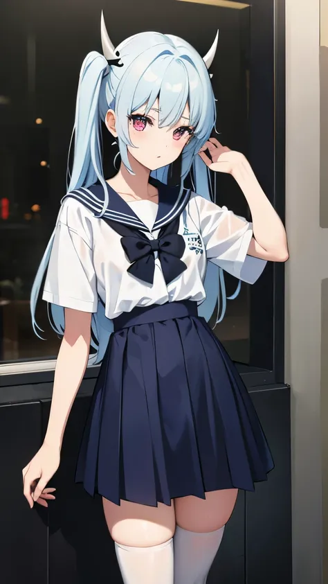 His hair is bluish white and his horns are small and black., asomando por debajo de su cabello. Dress up the standard sailor uniform for girls, que consiste en una blusa blanca de manga corta con un lazo estilo Sailor Moon y una falda plisada. She also has...