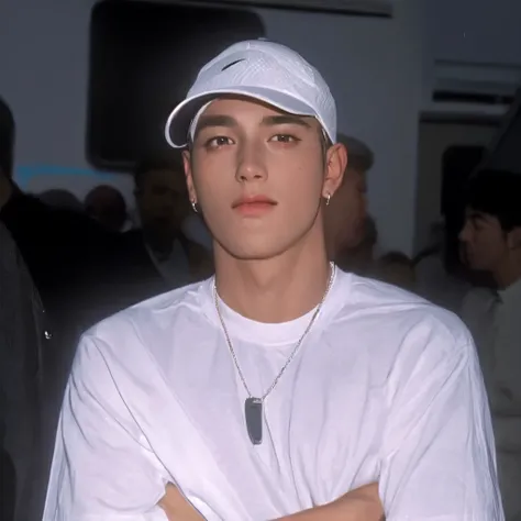 sharp man in white shirt and hat standing with arms crossed, se destacarem, Marechal Mathers, 1999, 1 9 9 9, se destacarem as a m & m doces, tirada em meados dos anos 2000, 1998, 1 9 9 8, tirada no final dos anos 2000, thin and gloomy tennis ball monster, ...