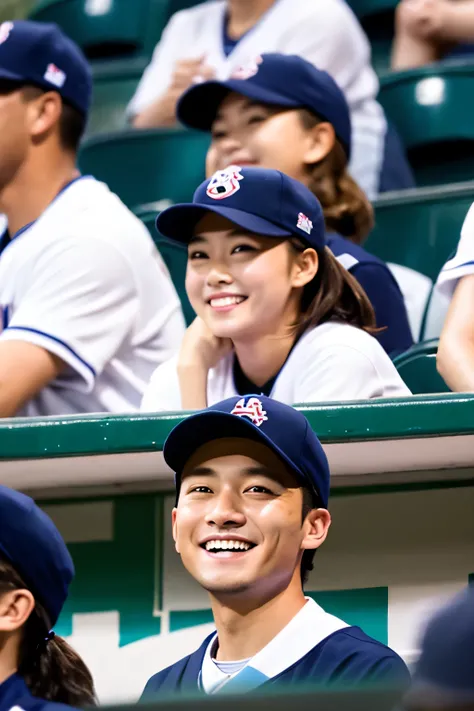 Watching baseball、uniform、only men、audience、support、It&#39;s exciting、smile、