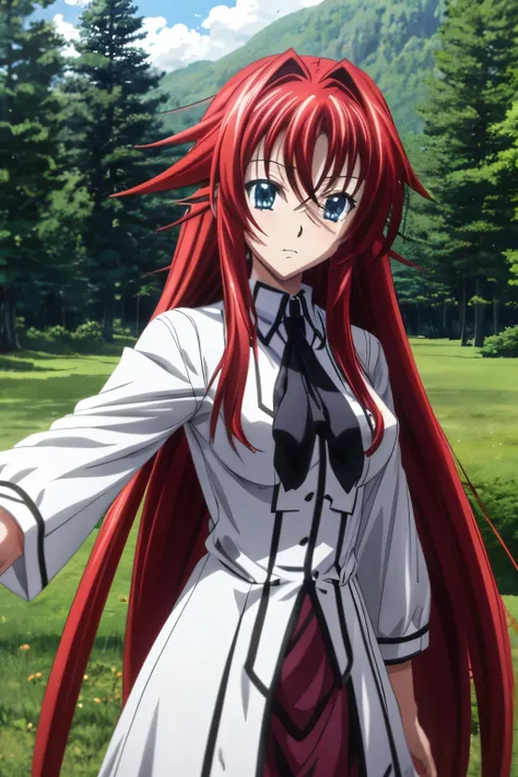 Una mujer con un vestido blanco de pie en un bosque, higurashi, dxd de secundaria, Rias Gremory, chica anime demonio, haibane renmei, ethereal anime, anime girl gothic maiden, daytime ethereal anime, ikki tousen, iwakura yacía, chica anime llamada lucy, in...