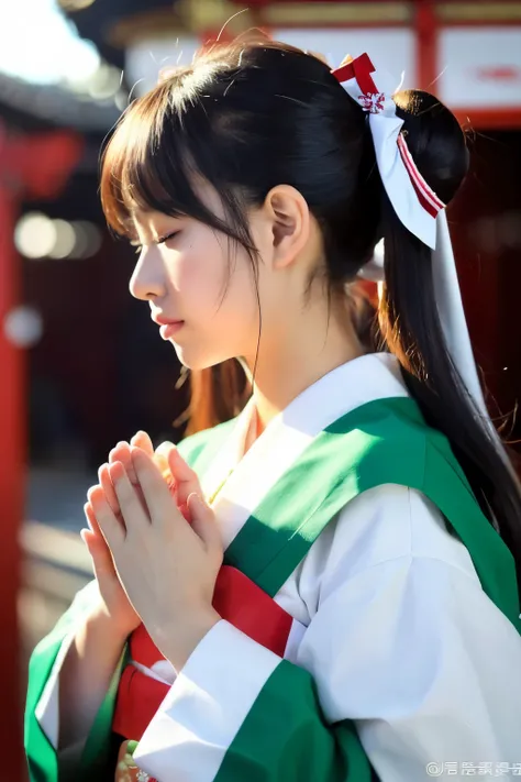 ((highest quality)), ((god々New)), ((shrine maiden)),(profile), ((pray)),(Im blind),(join hands),perfect face