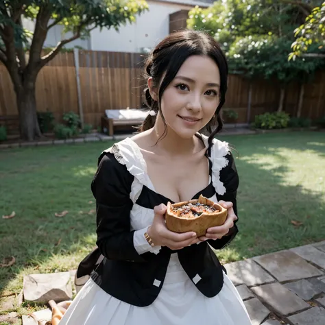 Personaje de anime black clover Charmy sonriendo y  jugando vestida de blanco y comiendo 