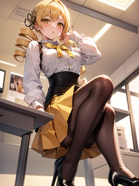 Tabletop, highest quality, One Girl, (mami tomoe), Blonde, Drill Hair, Twin Drill, (Yellow Eyes:1.2), evening, sunset,、((Photo from directly below))、((Pencil Skirt))、((Office Suits))、((blouse))、((Black mini skirt))、((pantyhose))、((High heels))、((Best))