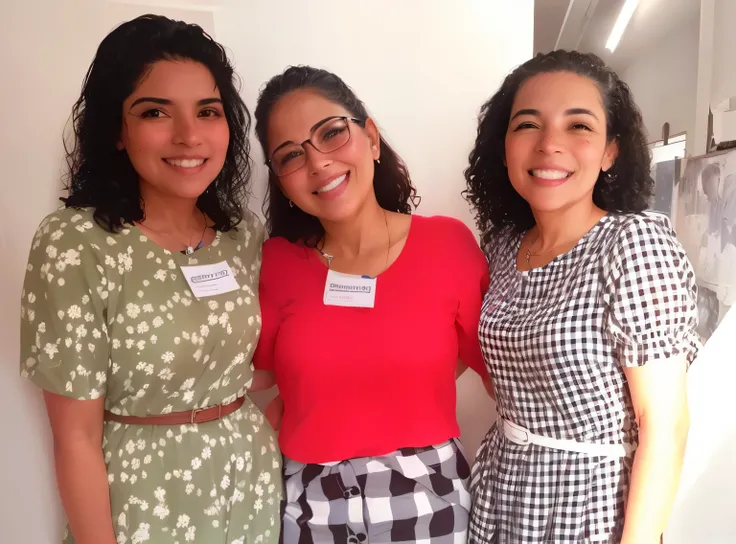 three women standing next to each other in a room, imagem de perfil, by Verónica Ruiz de Velasco, Rostos bonitos, lindas garotas, mulheres jovens, modelagem para doce e gabanna, imagem de perfilture, imagem de perfil, Mulheres bonitas, photo tirada em 2 0 ...