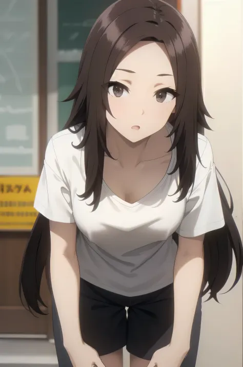 loose t-shirt
leaning forward,brown hair,brown eyes,long hair,forehead