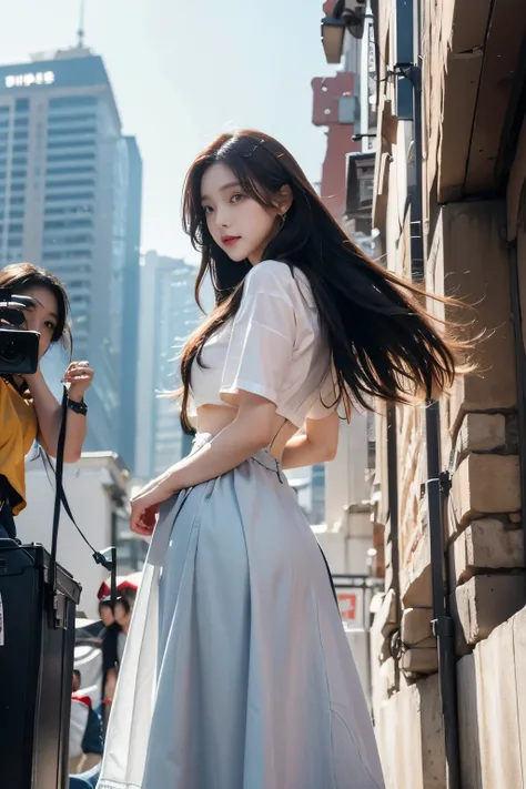 A Korean beauty standing in front of a crowded building in Hong Kong, Popular street fashion in Korea, Popular hairstyles in Korea, Posing in front of the camera, (from below:1.4), (masterpiece), 8K, Highly detailed facial expressions,