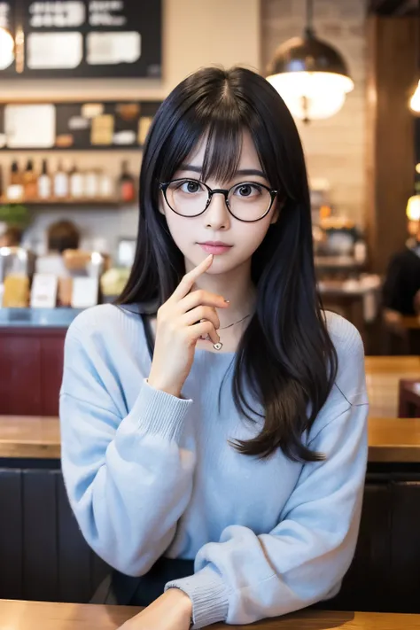 Black Hair、young woman、Round Glasses、Cafe