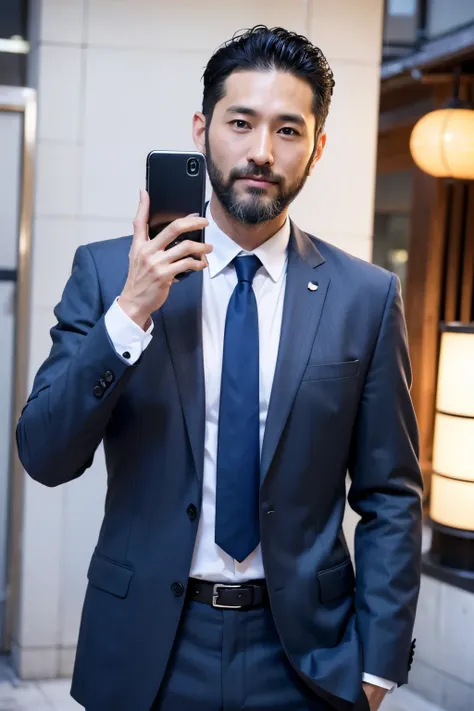 Calling on your smartphone,One Man,Japanese,Short Beard,40 years old,Handsome,suit