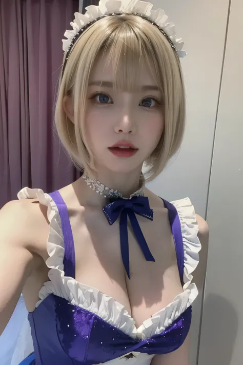 RAW Photos,(8k)、(Highest quality: 1.2)、(Real)、(Real: 1.37)、Ultra-high resolution、 With short blonde hair、Create a picture of a young woman with a cute bob and straight bangs。She wears a detailed headdress adorned with ribbons and jewels.。Delicate and young...