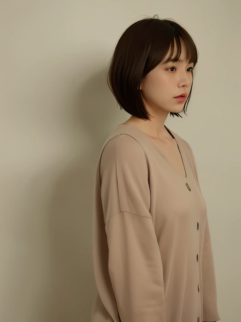 ((highest quality, 8K, masterpiece :1.3)), 1 girl, (bob hair、short hair,Taken in front of a white wall :1.2)、（gentle smile),Shot in natural light、pastel cardigan :1.1, Angle from above、super detailed face, fine eyes,(Highly realistic photos, High resolutio...