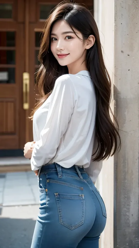 Jeans beauty，stand，Back to camera，Smile，long hair