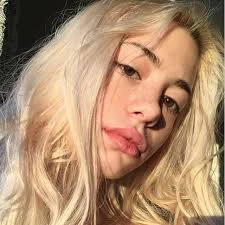 Hofmannita Lora