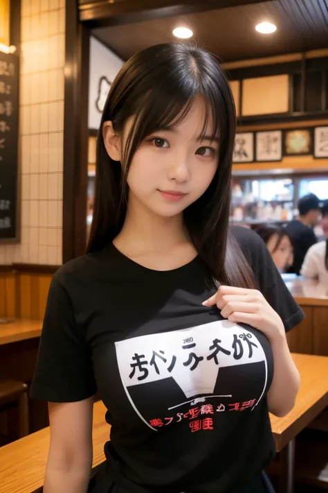 A high school girl who works part-time at an izakaya and is dressed in blackＴ shirt。 Breasts are b cups。What is the shape of a braＴ shirt越しに透けている。