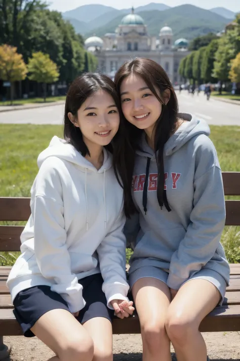  Commemorative photo of my boyfriend and girlfriend sitting side by side on a plateau bench with a good view of tourist attractions and smiling。
 and was taken in late July 。
My boyfriend is 21 years old 、My hair is a little long、 wearing a light gray long...