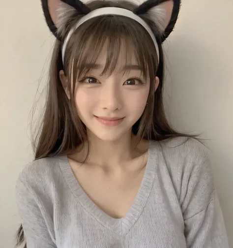 cat ear headband、 gray v-neck sweater with straight back、 Chest Valley、