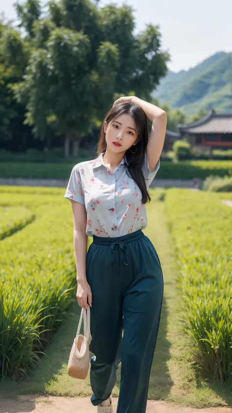 8k HD， classic and elegant ， The picture shows a beautiful woman working in the fields。 Her face is round， Her skin is healthy and rosy due to the sun， with curved eyebrows ， Her eyes are bright and focused， Under the bridge of her nose ， you pat your lips...