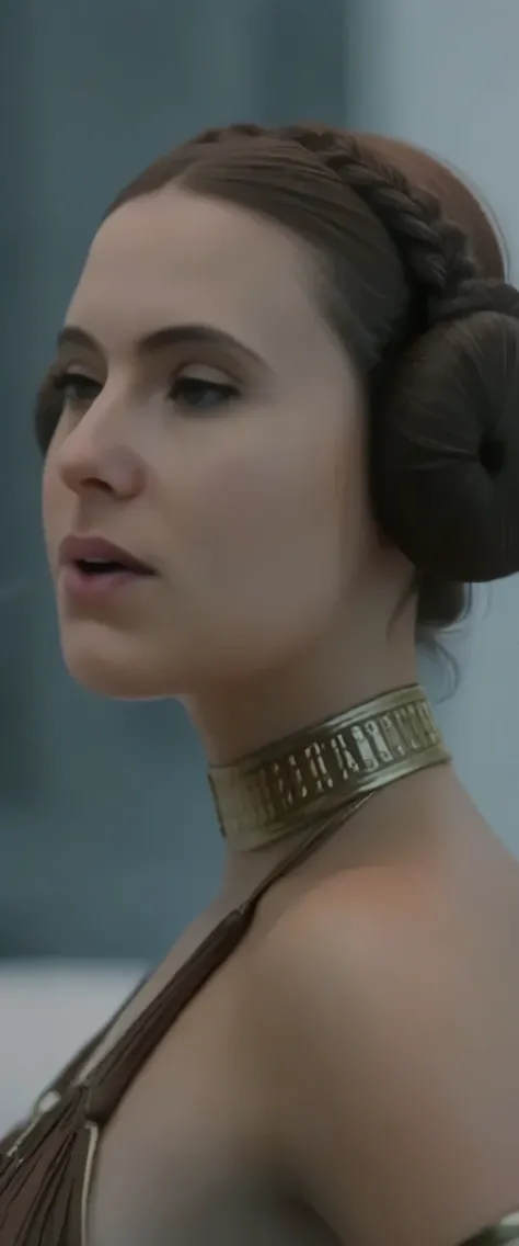 Princess Leia in erotic slave outfit at alien harem.