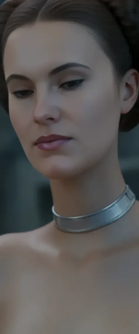 Princess Leia in erotic slave outfit at alien dungeon.