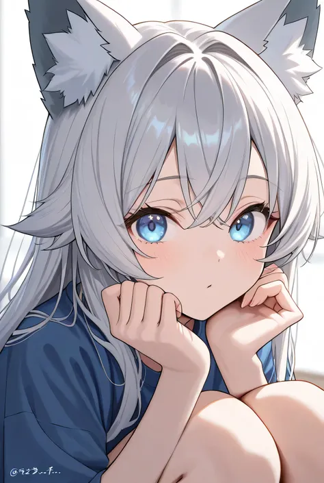  Anime, 1girl,Wolf Girl、 Silver Hair、Blue eyes、寝起き、masterpiece, Highest Quality、very aesthetic, high resolution, Newest,
