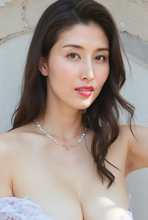  Femme magnifique de 37 ans à la silhouette luxueuse  , Elle est tenancière d'un bordel dans une chambre luxueuse, Des lèvres charnues,  coiffure bob voiture ,   red lipstick   ,  yeux bleus,   Collier précieux , combinaison en latex ultra-fine et en dente...