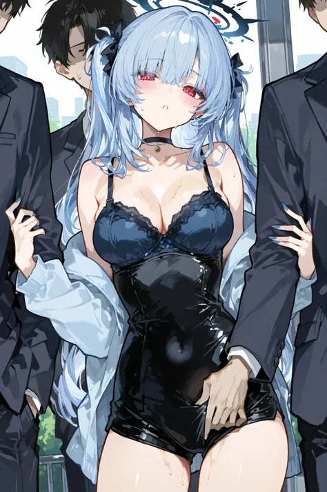 Playing with an erotic female body　group play　I tremble with shame and pleasure　play　in public　Multiple men and women are watching me